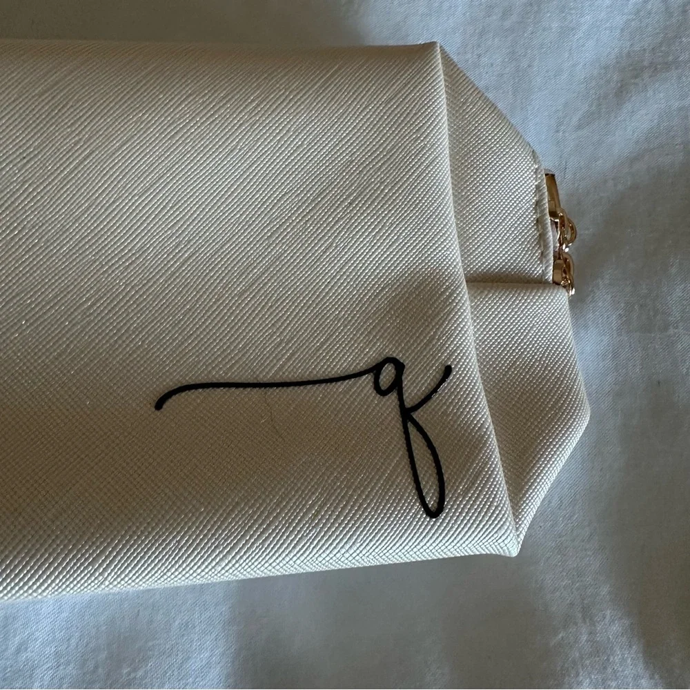 “Q” Cosmetic Bag